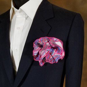 New 2-in-1 Pouf Round Pocket Square - Pink Paisley